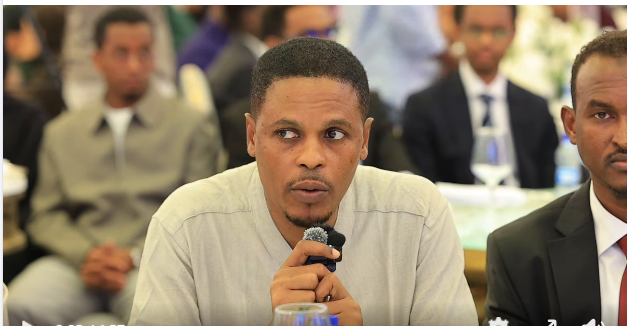 Information Minister Attends Screening of Somali Youth Film