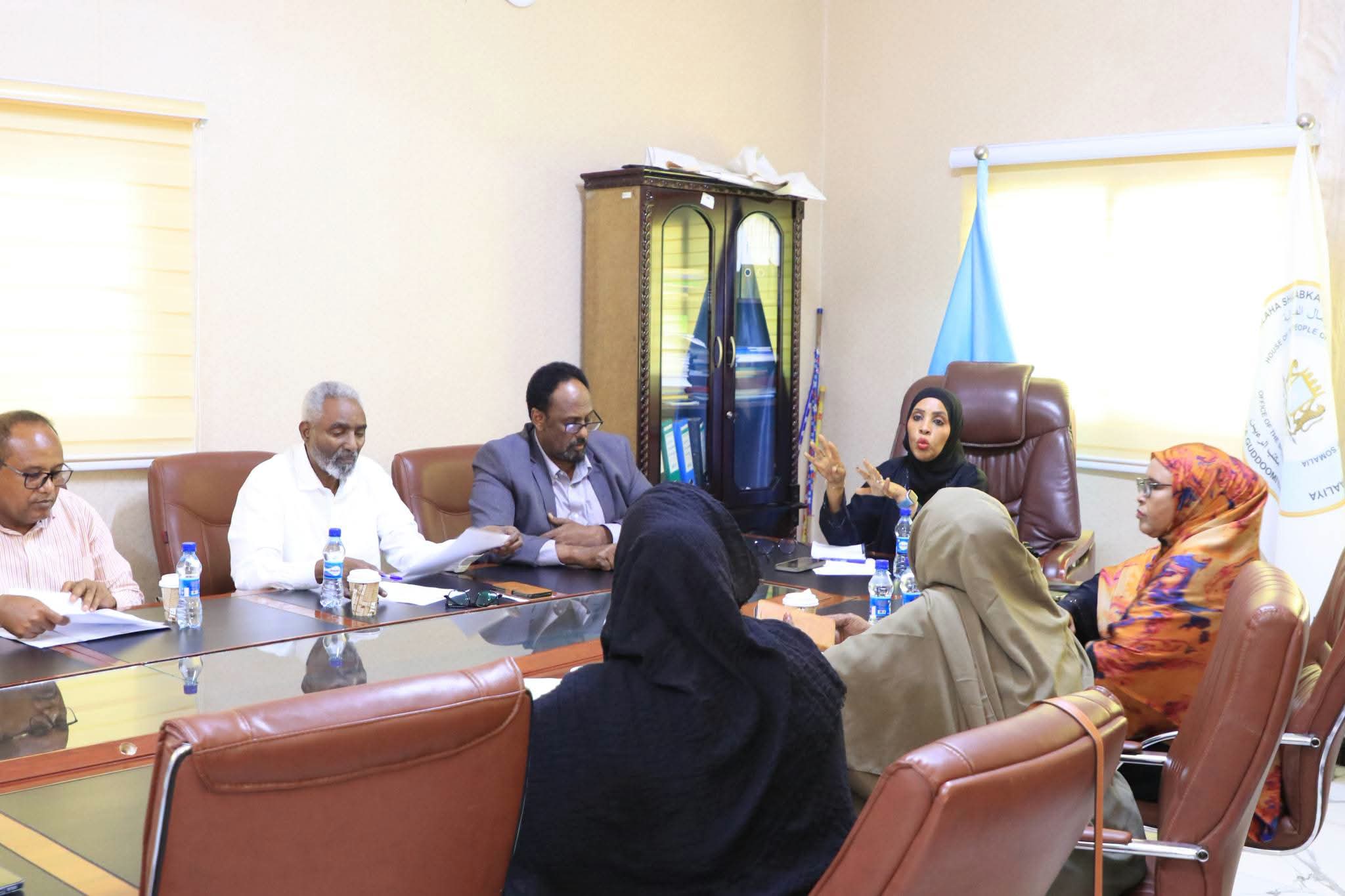 House Committee Discusses Civil Service Development and Legislation