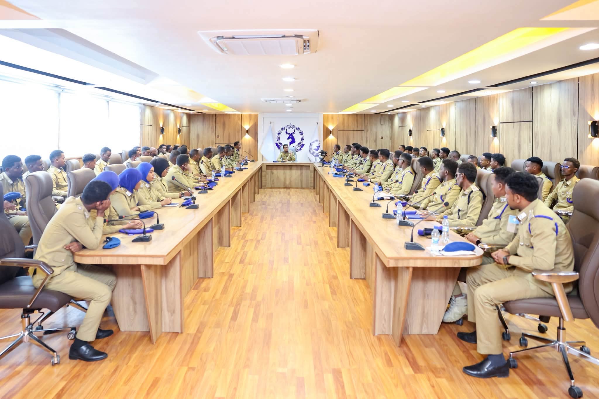 Somali Police Chief Sees Off Officers for Training Abroad